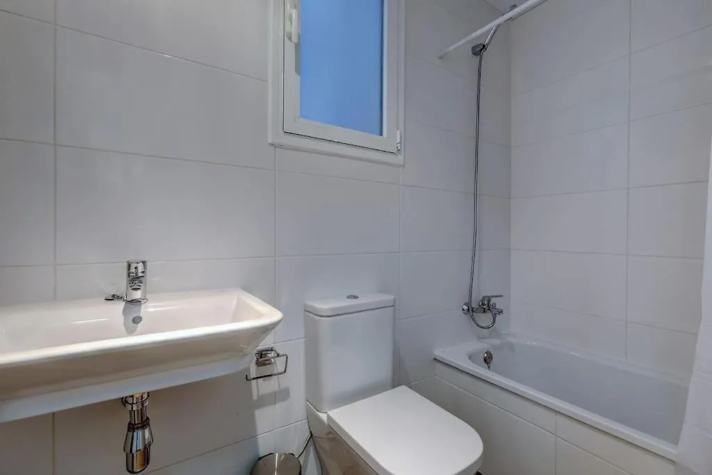 Brand New Modern Ground Floor Apartment In Marbella With Rooftop Pool And Gym