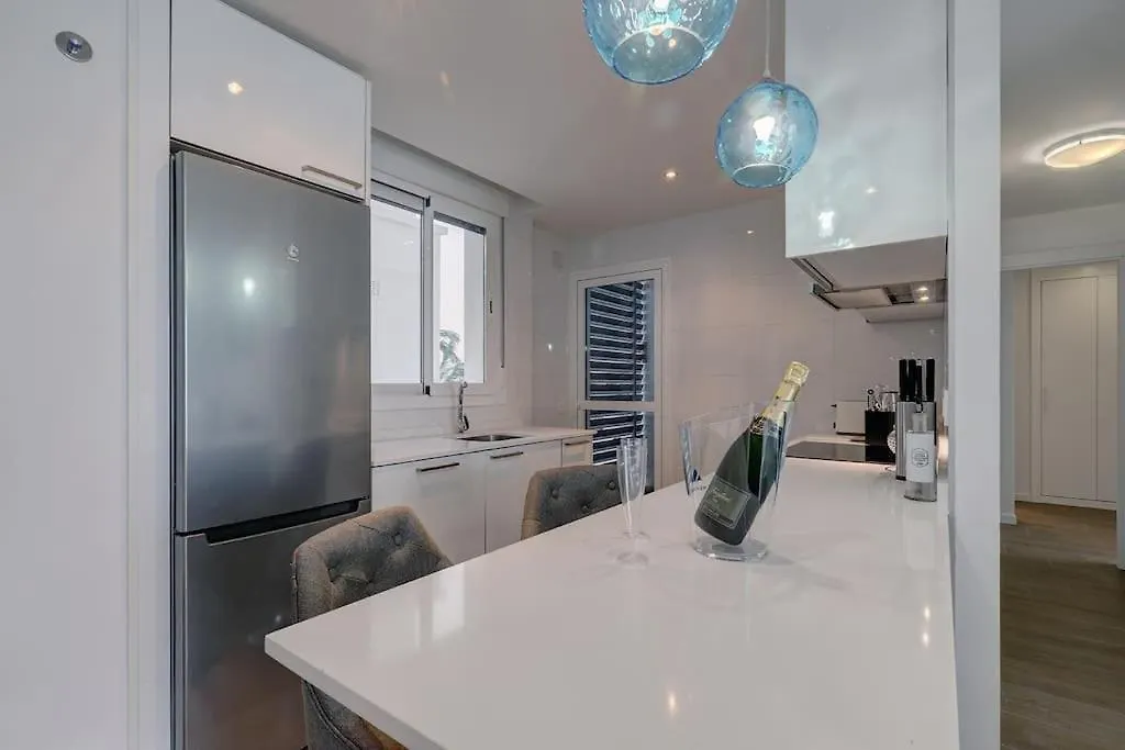 Brand New Modern Ground Floor Apartment In Marbella With Rooftop Pool And Gym