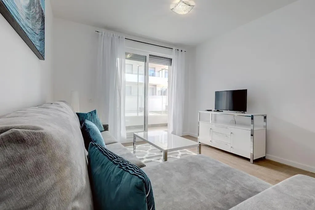 Brand New Modern Ground Floor Apartment In Marbella With Rooftop Pool And Gym Spagna